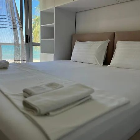 Super Seaview Apartament *